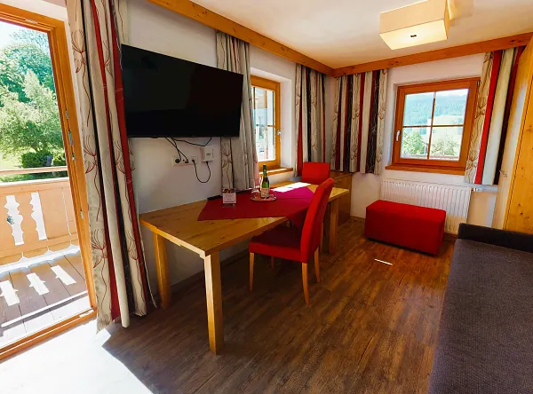 Wohn- und Essbereich eines Appartements